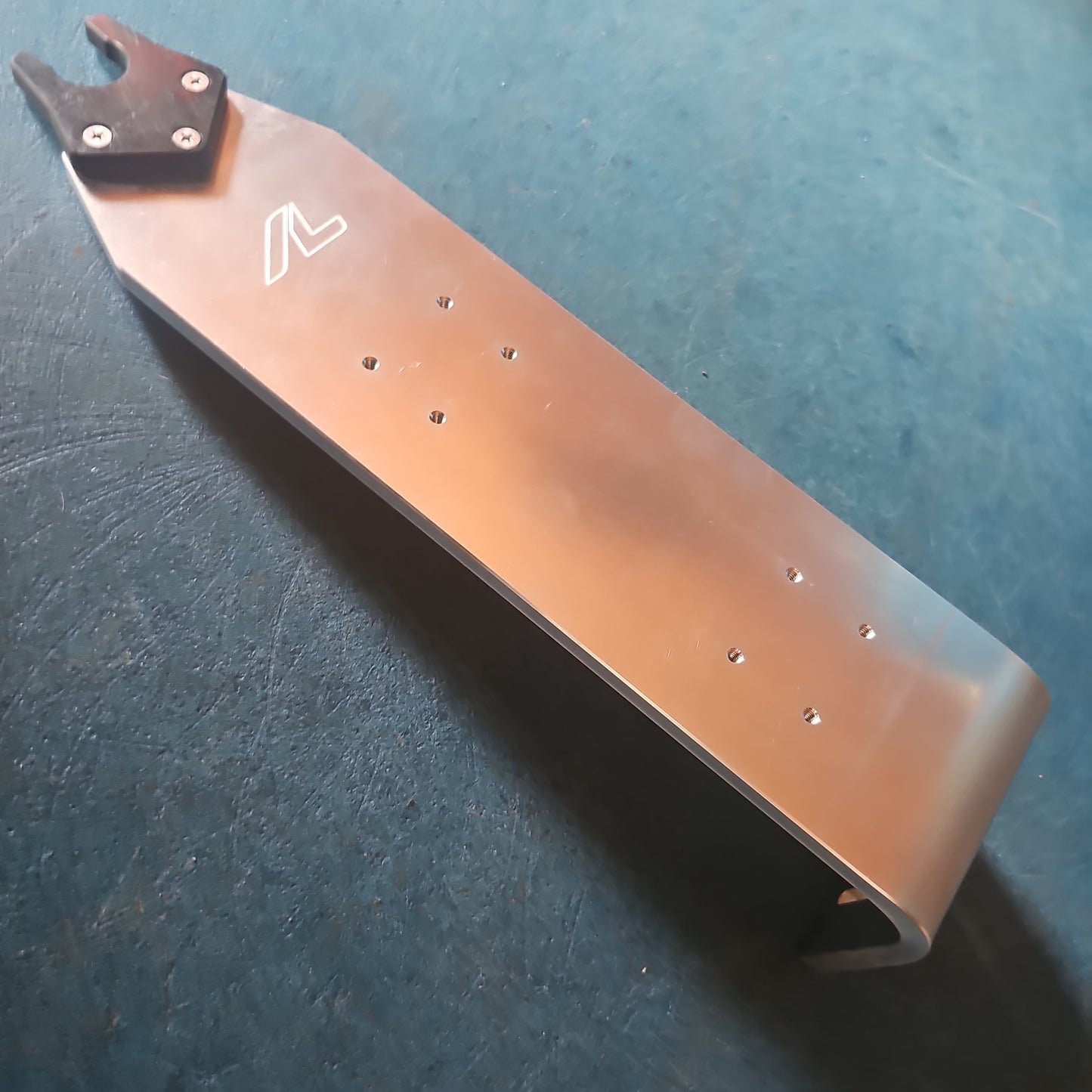 ArcLab 15" 90° Track Mounting Bracket