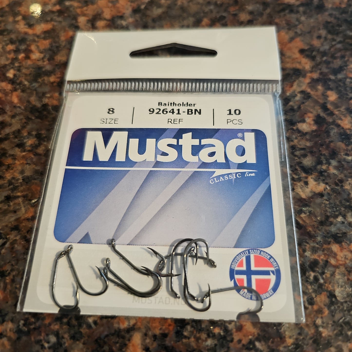 Mustad 92641 Beak, Special Long Shank with 2 Slices, Forged