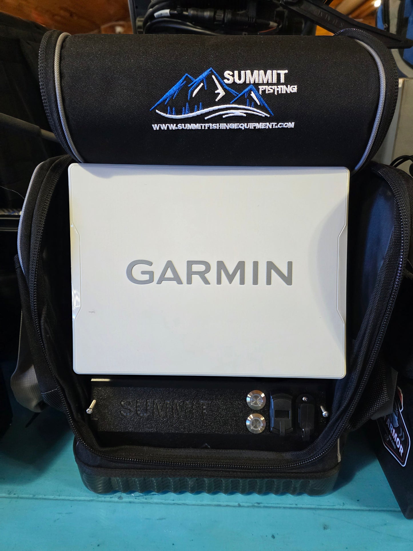 Garmin 9210 XSV Summit Livescope LVS 34 All Seasons Fishing Bundle