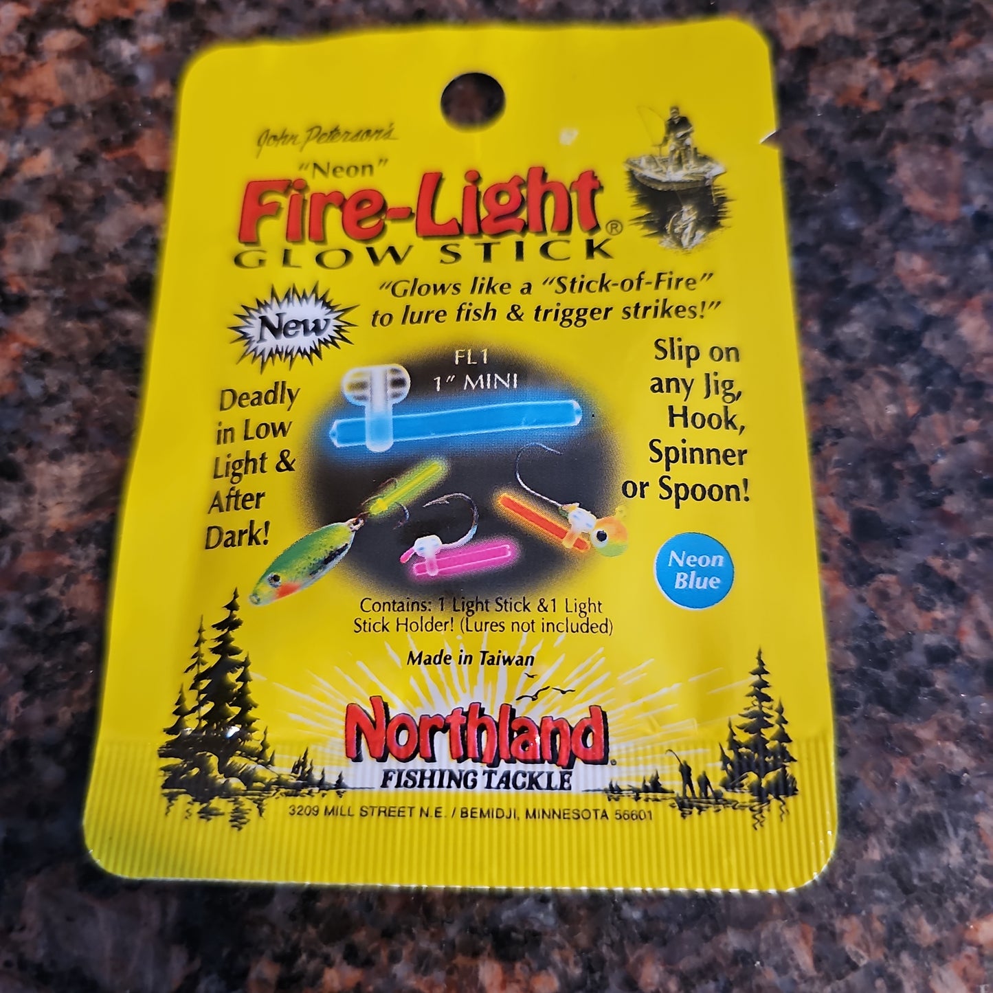 Northland Tackle Neon Fire-Light Glow Stick