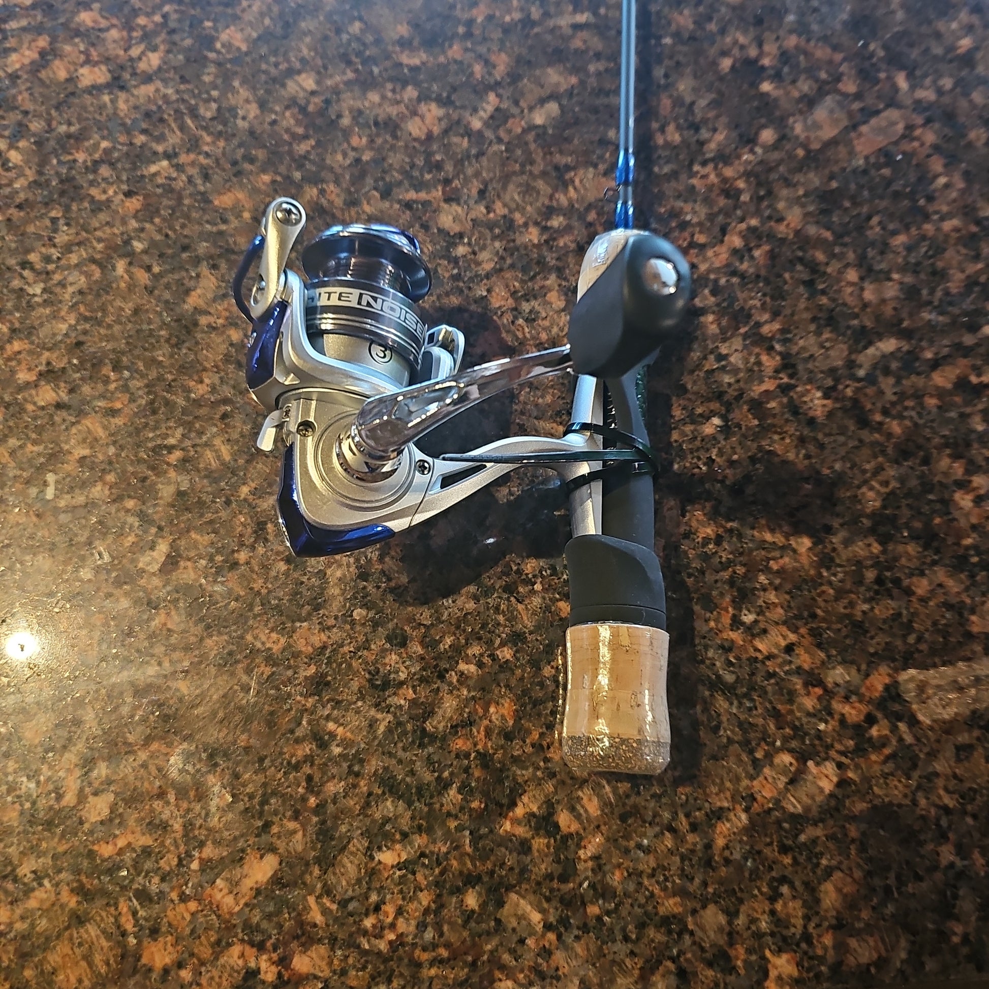 13 Fishing White Noise Ice Rod/Reel Combo 13 Fishing White Noise Ice Rod/Reel Combo